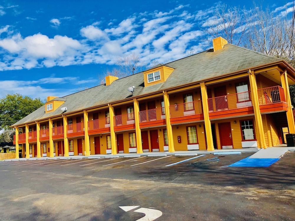 Baymont By Wyndham Selma Hotel Exterior foto