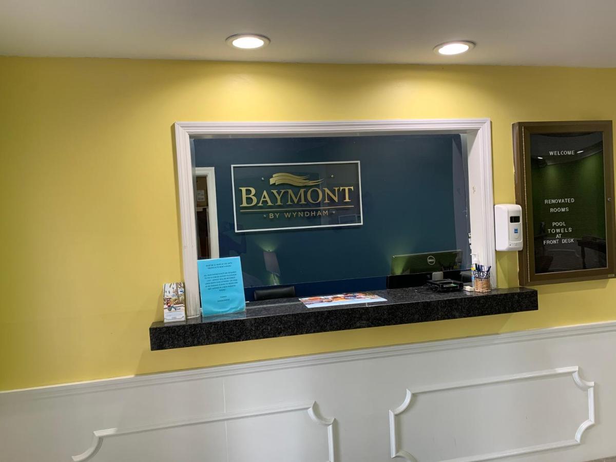 Baymont By Wyndham Selma Hotel Exterior foto