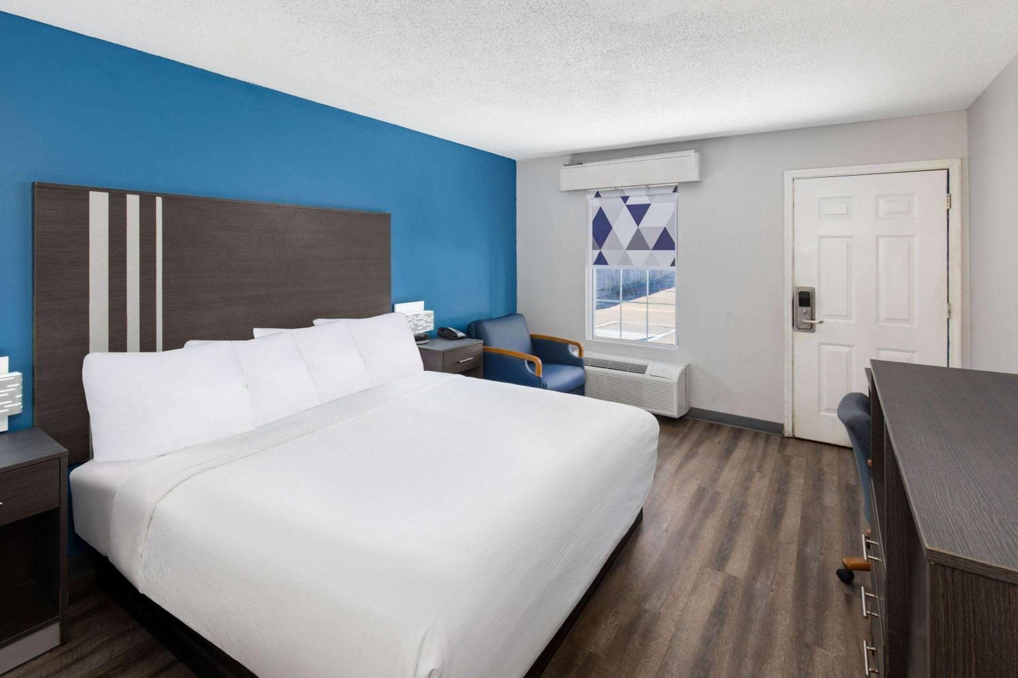 Baymont By Wyndham Selma Hotel Exterior foto
