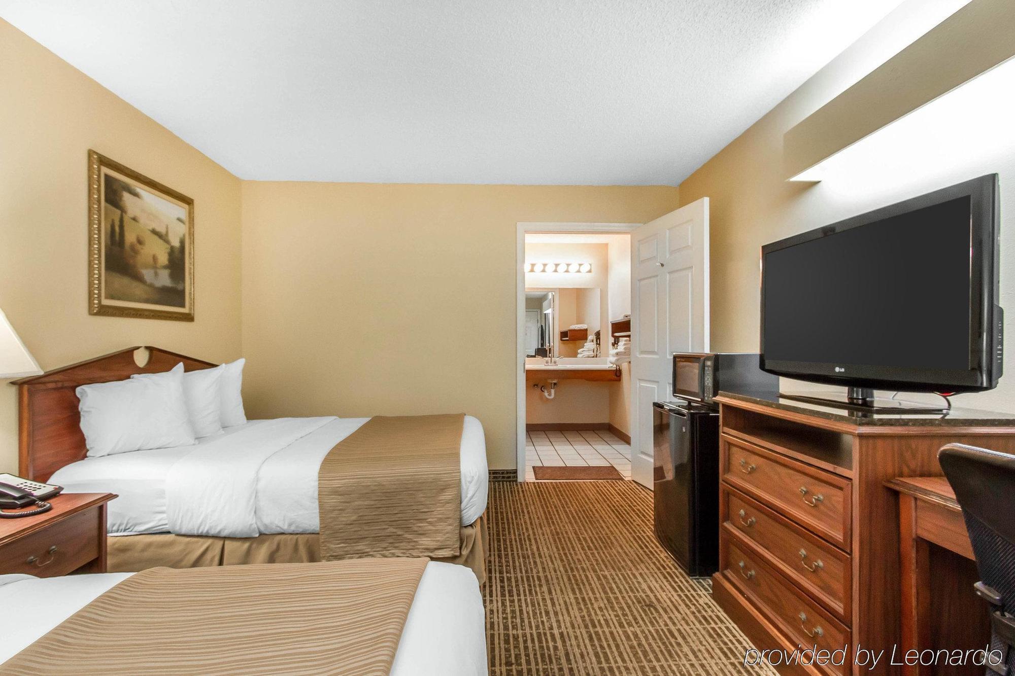 Baymont By Wyndham Selma Hotel Exterior foto
