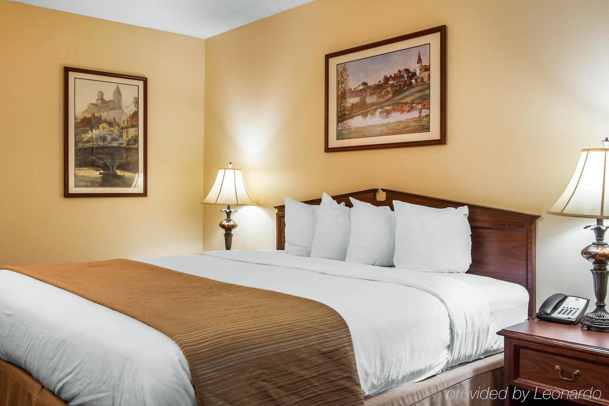Baymont By Wyndham Selma Hotel Exterior foto
