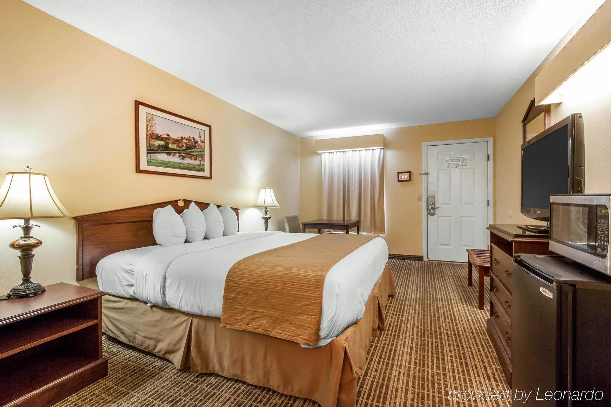 Baymont By Wyndham Selma Hotel Exterior foto